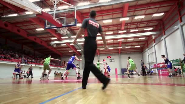 リエカ 2018 バスケット ボール マッチ Cibona に対して Skrljevo テレコムのクロアチアのプレミアム リーグ — ストック動画