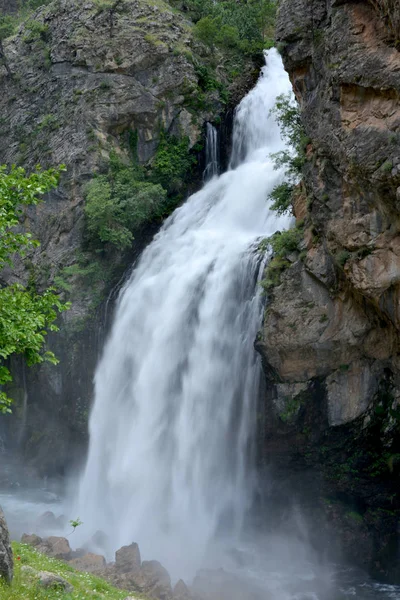 Kapuzbashi vattenfall i Turkiet — Stockfoto