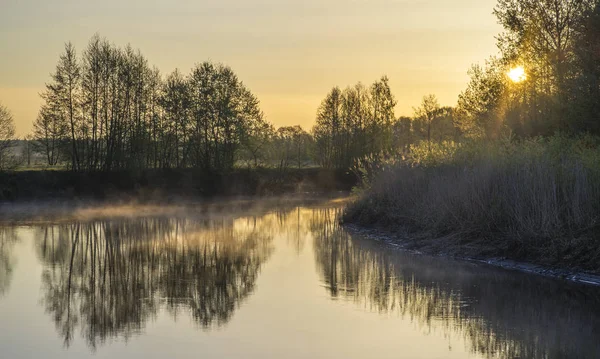 Sunrise, nehir — Stok fotoğraf