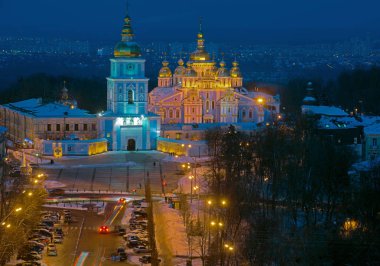Saint Michael'ın kare üst görüntülemek geceleri 