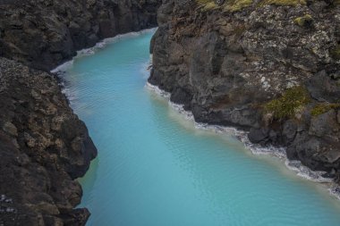 Jeotermal mavi nehir