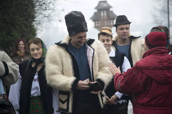 Fêtes folkloriques pour Noël en Roumanie Images De Stock Libres De Droits