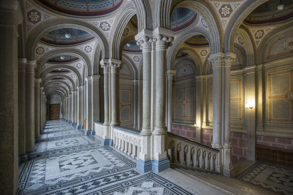 Université de Tchernivtsi à l'intérieur Photo De Stock