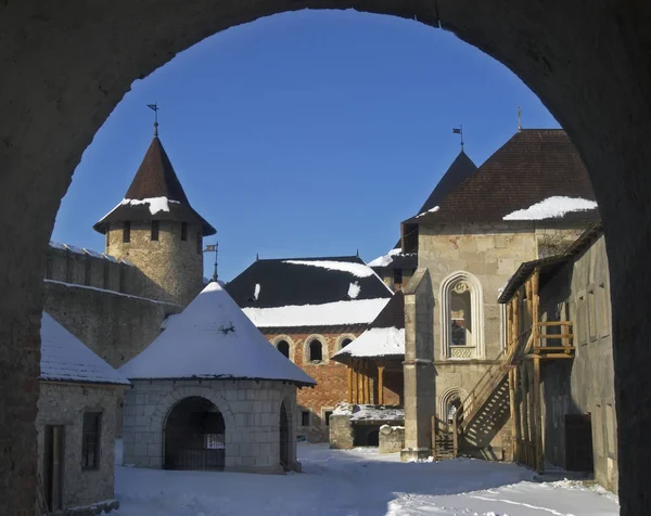 Khotyn fortress courtyard powdered with snow_ — Stock fotografie