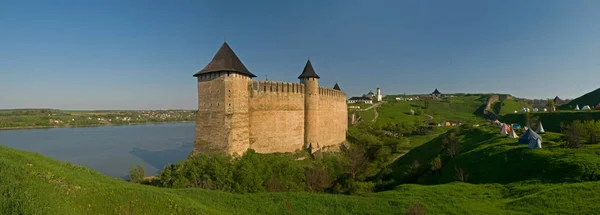 Fort Khotyn panorama, lente of zomer — Stockfoto