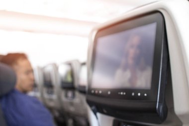 Soyut bulanıklaştırılmış. Uçakların iç görünümü. Arka planda Lcd ekranı.
