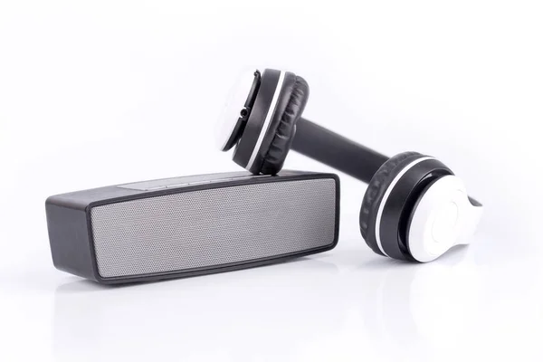 Altoparlante Bluetooth Wireless Con Cuffia Isolato Sfondo Bianco — Foto Stock