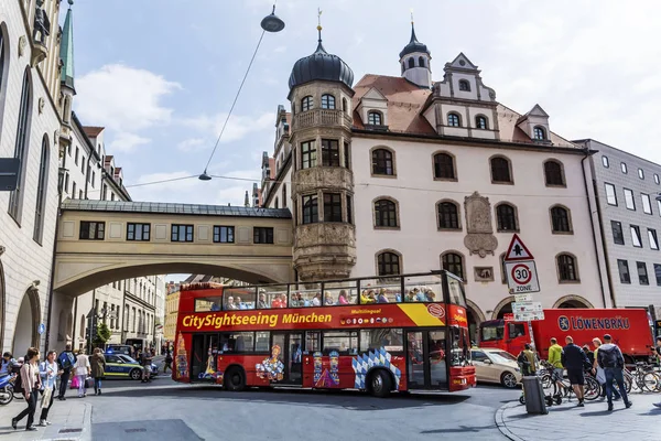 Munich Alemania Julio 2019 Autobús Excursión Roja Casco Antiguo Munich — Foto de Stock