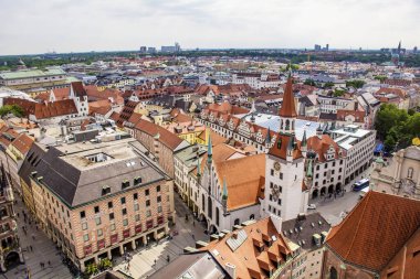 Münih, Almanya, Temmuz 2019: Münih, Almanya 'daki eski şehrin havadan görüntüsü. Skyline Arkaplanı 