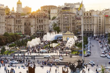 Kiev, Ukrayna - 15 Mayıs 2019: Çeşmeli Meydan Meydanı. Bağımsızlık Meydanı