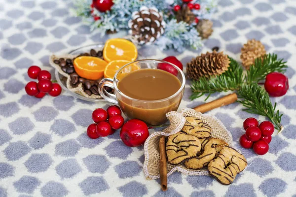 Heißer Und Starker Kaffee Glasschale Mit Keksen Orangen Und Zweigen — Stockfoto