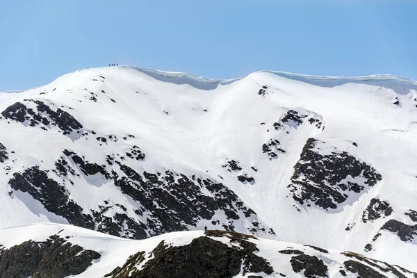 Niesamowity Zimowy Krajobraz Śnieżnych Szczytów Górskich — Zdjęcie stockowe
