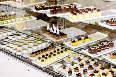 Farklı Tatlı Kurabiyeleriyle Pencere Davasını Göster 