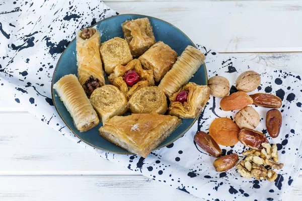 Dessert Traditionnel Turc Baklava Aux Noix — Photo