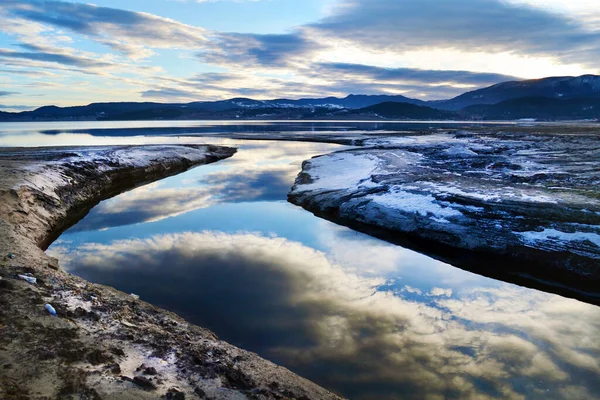 Linda Paisagem Lago Dia Inverno Nublado — Fotografia de Stock