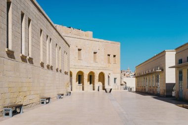 Malta, Birgu. Fort Saint Angelo dış memurları Lounge ile sol ve sağ tarafında Amiraller hall