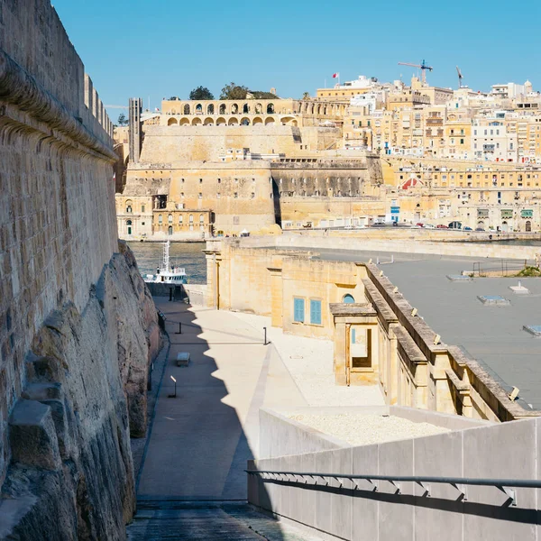 Malta Muralhas Cidade Valletta Como Visto Birgu Vittoriosa Com Bastioned — Fotografia de Stock