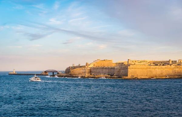 Fort Saint Elmo Breakwater Com Farol Pôr Sol Valletta Malta — Fotografia de Stock
