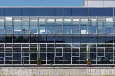 Ofis Binası windows