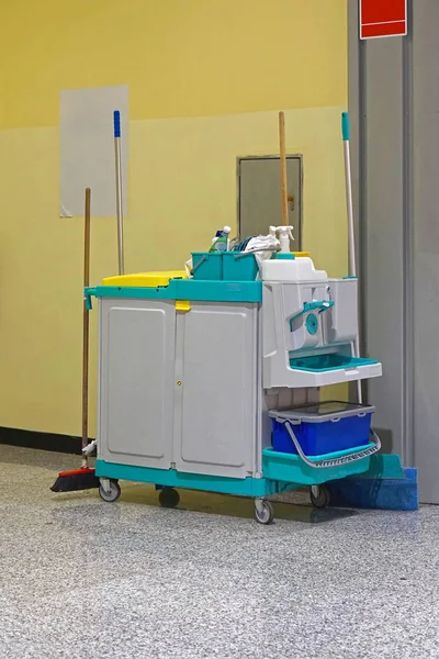 Cleaning cart for janitor