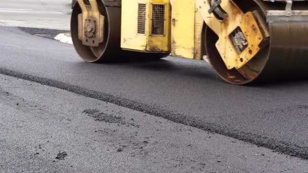 Máquina de rodillos de carretera — Vídeos de Stock