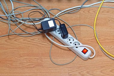 Uzatma kablosu elektrik