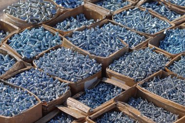 Cıvata kutularındaki