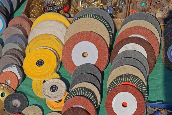 Шлифовальные диски — стоковое фото