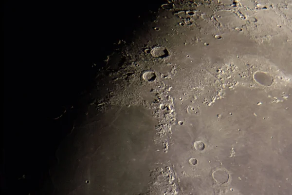 Powierzchni Księżyca i kratery — Zdjęcie stockowe
