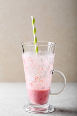 milkshake çilek ile