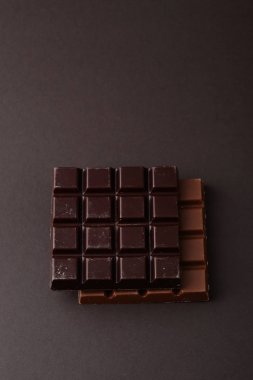 Çikolata kara günü iki çubuk