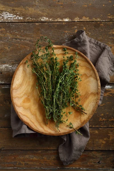 Fresh thyme on plate — Stock Photo, Image
