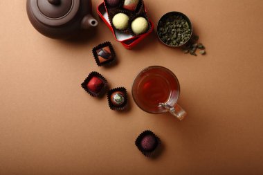 Çay besteleri yer mantarı ile