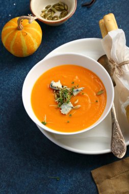 geleneksel balkabağı çorbası