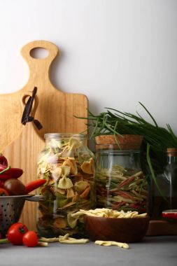 cam kavanozlara makarna