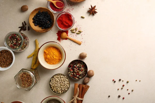 Várias Especiarias Tigelas Acima Comida — Fotografia de Stock