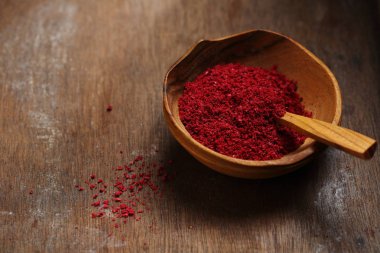 Organik sumak baharat kase