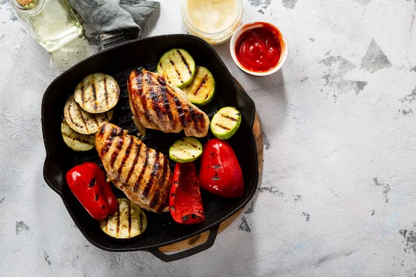 Grilled Chicken Vegetables Top View — Stock Photo, Image