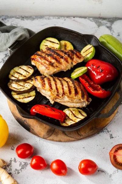 Carne Parrilla Verduras Sartén —  Fotos de Stock