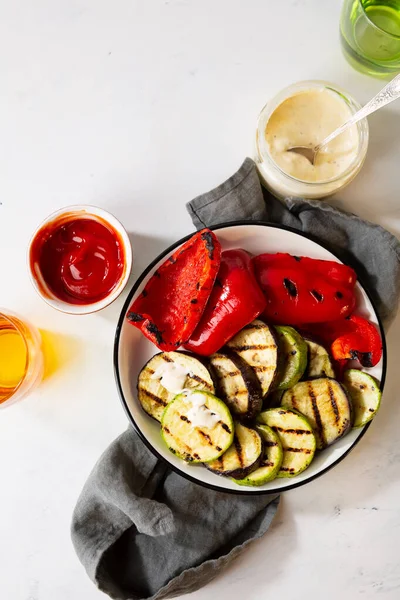 Overhead Grillade Grönsaker Plattan Vegan Bbq — Stockfoto