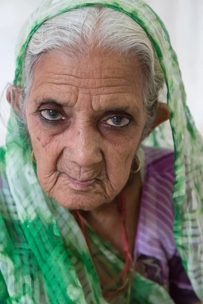Old indian woman — Stock Photo, Image