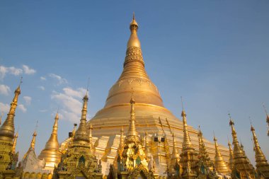 shwedagon pagoda, yangon, myanmar