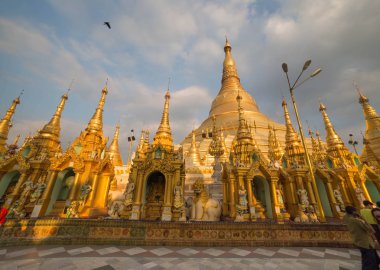 shwedagon pagoda, yangon, myanmar
