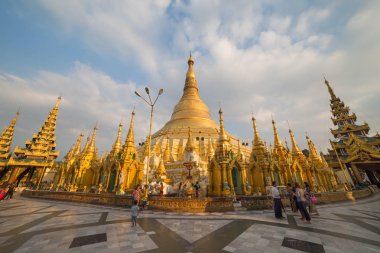 shwedagon pagoda, yangon, myanmar