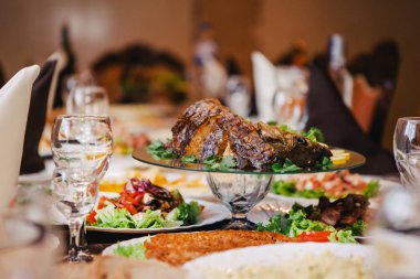 Restoran evde tatili tablosuna