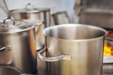 Restoranın mutfak temizliği