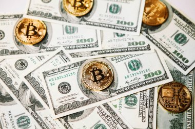 beş para birimlerinin dolar üzerinde yalan