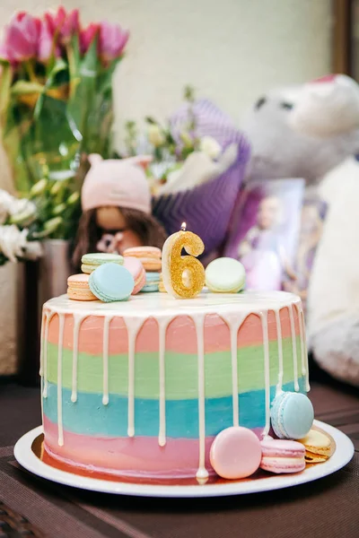 Pastel Colores Con Macarrones Vela Festiva Para Niño —  Fotos de Stock