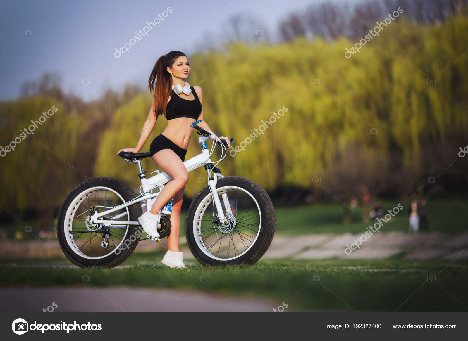 fat bike girl