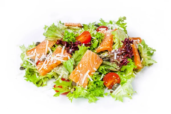 Salada Com Tomate Peixe Vermelho — Fotografia de Stock
